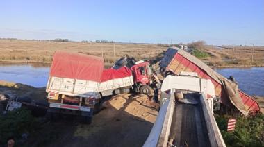 Grave accidente en Ruta N° 51: Un fallecido, tres heridos y varios camiones involucrados