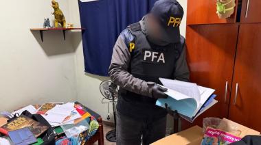 Planeaba matar a sus compañeros de colegio, se lo contó a ChatGPT y el FBI lo detectó