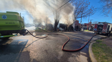 Un incendio generalizado destruyó una vivienda precaria en Junín: cinco personas asistidas