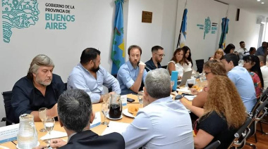 Docentes bonaerenses amplían el reclamo salarial con una batería de reclamos