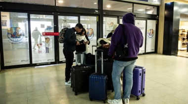 Más de 1,1 millones de argentinos salieron del país y el saldo volvió a dar negativo