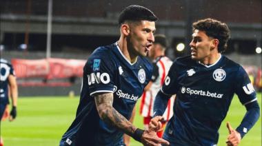 Independiente Rivadavia le ganó a Barracas Central y lidera la tabla anual en soledad