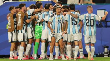 La selección argentina juega su amistoso ante Bolivia en su primer partido tras el Mundial