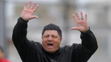 Denuncian penalmente a Salvador Pasini por estafas de licencias a entrenadores
