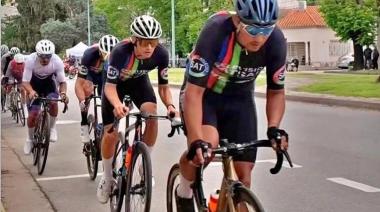 Más de 200 ciclistas brillaron en el Gran Premio 'Sebastián Cancio' en las calles de Junín