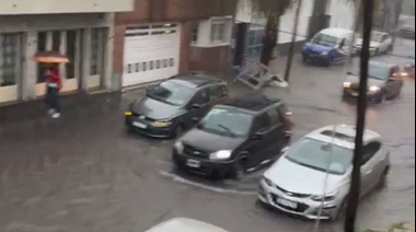 Se inundaron varios puntos del Conurbano y se esperan otros días de lluvia y viento
