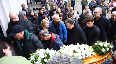 Adiós a Piero: familiares y amigos lo despidieron en el Cementerio de la Recoleta
