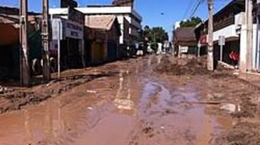 El aluvión dejó al menos seis muertos y Kast declaró a “Las Condes” como zona de catástrofe