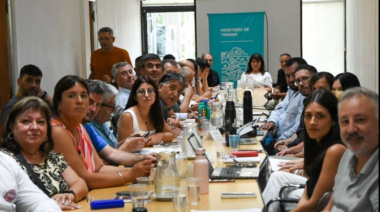 Con amenaza de paro incluida, otro gremio estatal exige que Kicillof llame a paritarias