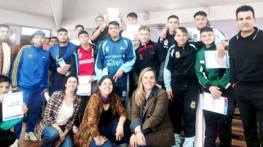 Unidad 13: Jornada de capacitación para jóvenes adultos en emprendedurismo