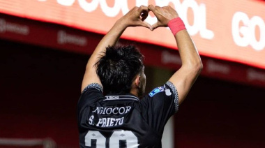 Argentinos Juniors le ganó a Independiente de Mendoza y puso al rojo vivo la tabla anual
