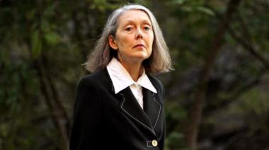 El Premio Nobel de Literatura fue otorgado a la escritora canadiense Anne Carson