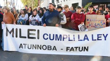 No docentes de la UNNOBA realizan este jueves una jornada de protesta de 24 horas