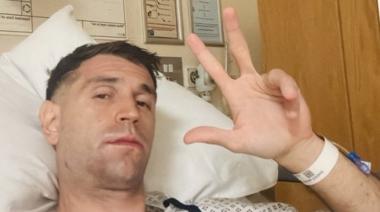 Dibu Martínez llevó tranquilidad desde el hospital con un mensaje esperanzador
