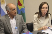 Delante de Salvador y de senadores, Vidal  puso en duda la postulación de su vice