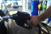Sin explicaciones, el gobierno de Petrecca pagará más caro el combustible