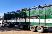 El Senasa autoriza que los camiones de ganado descarguen los excrementos sobre la vía pública
