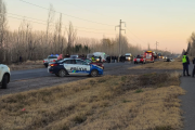 Triple choque fatal en Ruta 7 en El Chañar: Al menos dos muertos y personas atrapadas