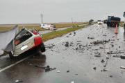 Choque fatal entre un motorhome y un automóvil: Un muerto y cinco heridos