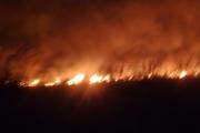 Un incendio de pastizales puso en riesgo a la guarnición militar de Junín