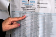 Una modificación del padrón electoral cambió a miles de bonaerenses de escuela para votar