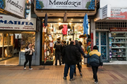 Por tercer mes consecutivo bajaron las ventas en pequeños y medianos comercios