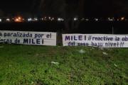 Los vecinos esperan a Milei con un urgente pedido por la obra pública paralizada