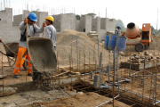 La construcción sigue en terreno negativo y casi el 90% de las empresas no esperan una mejora en el futuro cercano