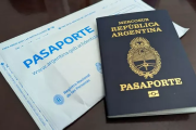 Pasaportes defectuosos: Habilitaron una línea de WhatsApp y centros en varios puntos del país para su revisión