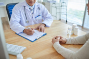 Jubilados y pensionados médicos cobrarán un adicional con sus haberes de septiembre