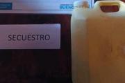 Una adolescente de 16 años fue detenida tras incendiar el auto de su ex con un bidón de nafta