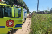 Junín: Los bomberos rescataron un operario que quedó atrapado en un pozo
