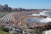 Mar del Plata: Vuelve a subir la temperatura del mar y tendrá el verano con el agua más cálida de la historia