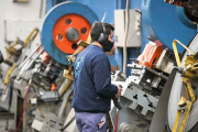 La industria bonaerense cayó 9% y transita su peor momento desde 2019
