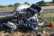 Chocaron de frente una camioneta y un camión en Entre Ríos: hay tres muertos y un herido grave