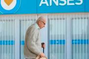 Cuánto van a aumentar las jubilaciones y pensiones en marzo, luego del último dato de inflación