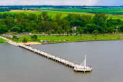 Analizan la posibilidad de instalar un parque acuático en la laguna de Gómez