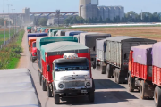 Cofco, Cargill y Viterra acapararon el 40% de los 579.000 camiones que atiborran las rutas al puerto