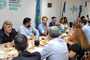 Provincia vuelve a negociar salarios con los estatales