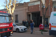 Falleció una joven y el chofer del SAME cayó a un pozo durante el operativo