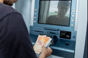 Comienzan a cobrar estatales bonaerenses, pero con una "paritaria en stand by"