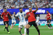 Épica remontada argentina ante Egipto para meterse en cuartos de final