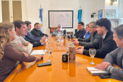 Los intendentes de municipios radicales llevaron sus reclamos  a la Provincia