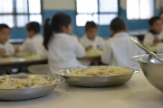 Comedores escolares: Provincia entregó equipamiento para comedores y cocinas escolares de Junín