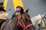 Los Gurises, los chicos de Junín que llegaron al McDonald's caballo y sueñan con Cosquín