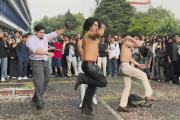 Internet, Indonesia y la plaza 25 de Mayo de Junín