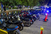 El Senado bonaerense puso la lupa sobre los escapes de motos y autos: qué cambios propone