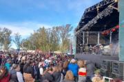 Pese al alerta amarilla y el viento, el Municipio festejó la Primavera en el Borchex