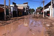 El aluvión dejó al menos seis muertos y Kast declaró a “Las Condes” como zona de catástrofe