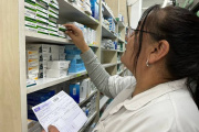 La Defensoría del Pueblo presentó su nuevo informe sobre medicamentos y salud